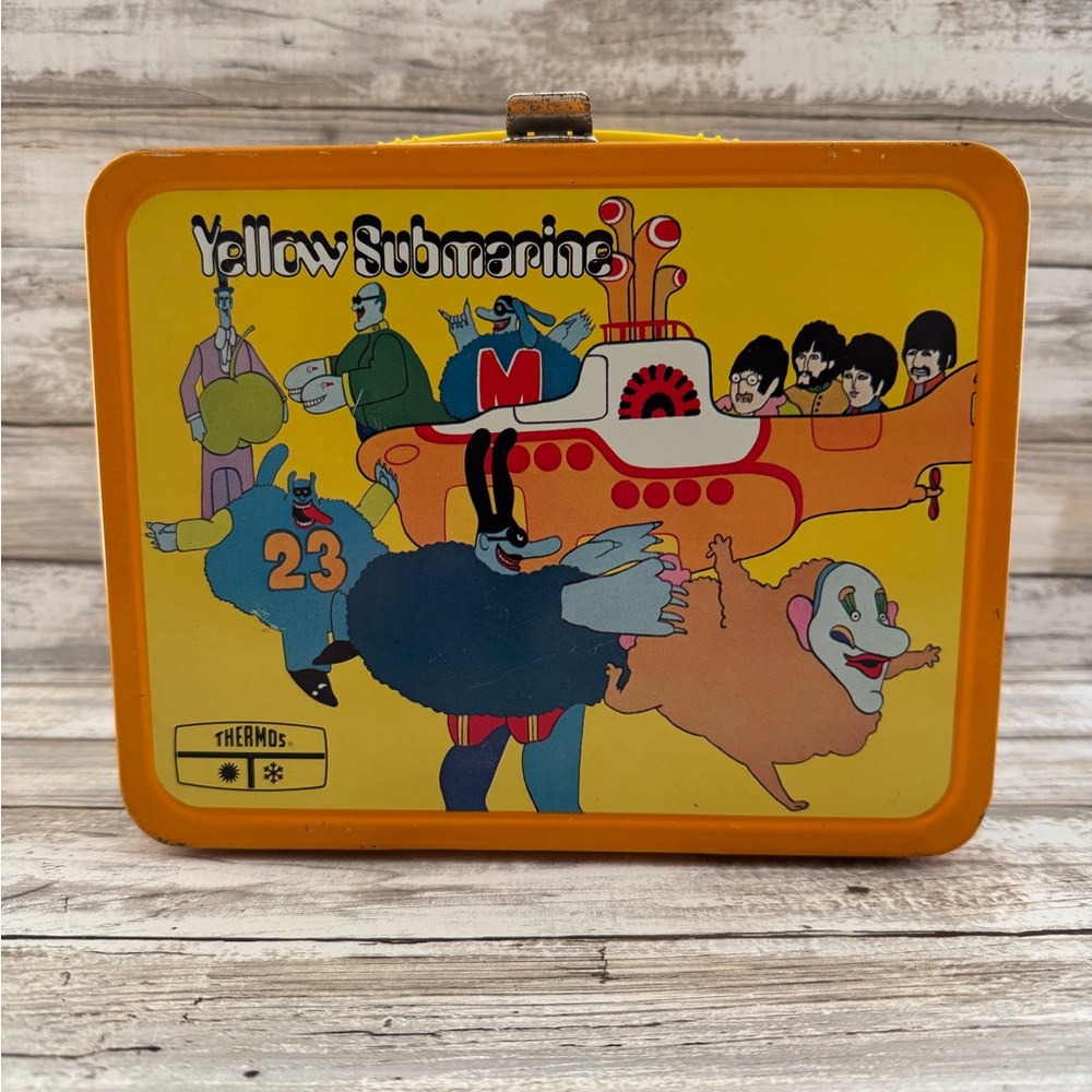 Beatles Yellow Submarine Vintage Metal Lunchbox 1968 Excellent Cond
